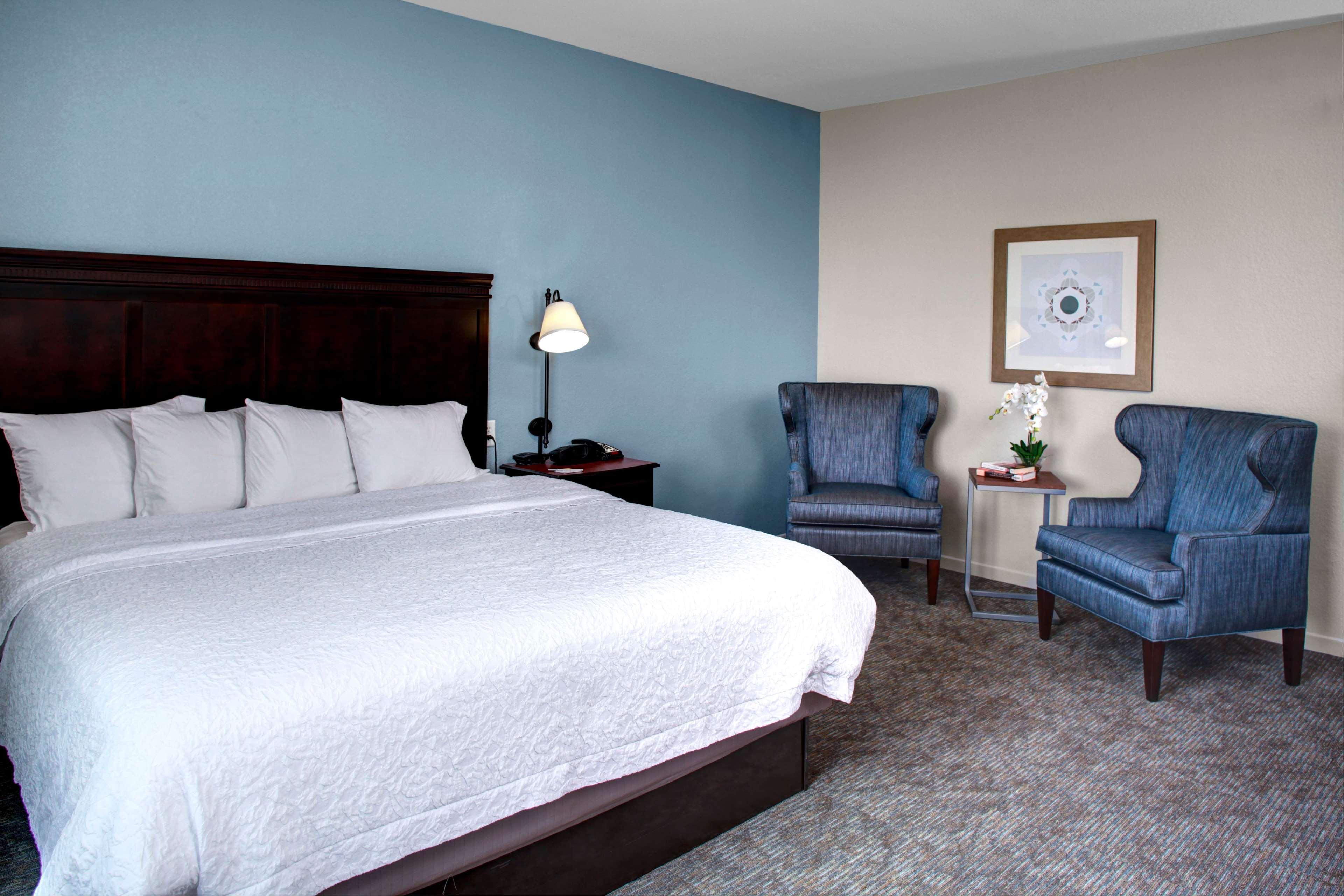 Hotel Hampton & 3*